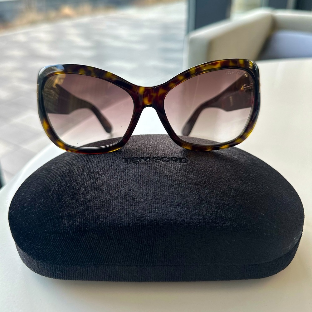Tom Ford 
Tortoise Cat Eye Sunglasses
